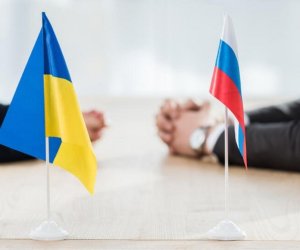Переговоры России и Украины перенесли на завтра