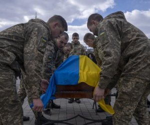 Rusiya və Ukrayna hərbçilərin meyitlərini mübadilə ediblər