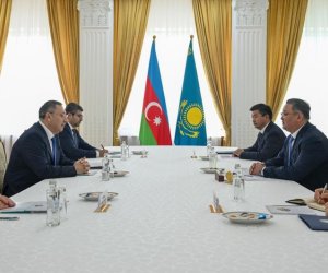 Xələf Xələfov Qazaxıstana səfər edib