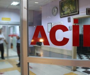 В Турции около 40 школьников отравились фастфудом