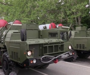 Россия вывозит военную технику из Крыма