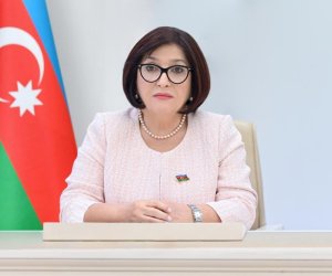 Sahibə Qafarova İspaniyaya rəsmi səfərə gedib