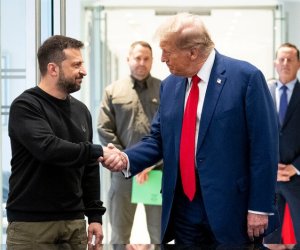 Зеленский и Трамп провели телефонный разговор