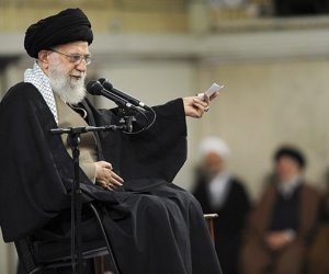Хаменеи выразил сомнение в успехе переговоров с США
