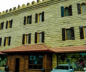 Şəki restoranının sahibinə sökülən restoran üçün 14 milyon manat verildiyi deyilir