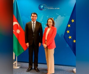 Hikmət Hacıyev Aİ-nin Xarici Fəaliyyət Xidmətinin baş katibi ilə görüşüb