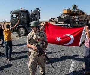 Турция намерена создать базы в Сирии для борьбы с ИГ
