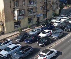 Bəzi yollarda tıxac var - Siyahı