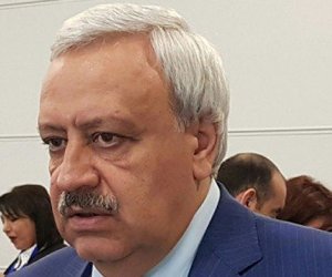 Rəfail Mehdiyev vəzifəsindən azad olunub