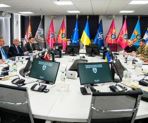 Hakan Fidan Ukraynanın müdafiə naziri ilə görüşüb