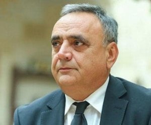 Füzuli Hüseynova töhmət verilib