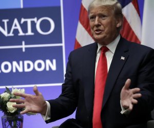 Трамп решил сохранить роль США в командовании войсками НАТО