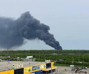В Санкт-Петербурге горит завод порошковых красок