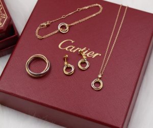 "Cartier" mağazasına hakerlər hücum edib