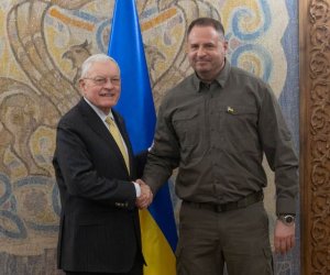 Ермак и Келлог обсудили усиление антироссийских санкций
