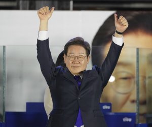 Li Jae-Myonq növbədənkənar prezident seçkilərində qalib gəlib
