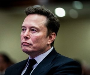 Маск удалил пост о связях Трампа с Эпштейном