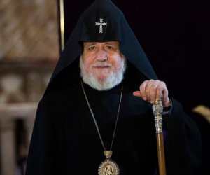 Армянский католикос поехал к арабам