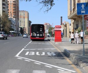 AYNA: В Баку пассажиры смогут садиться и выходить из авто на автобусных полосах