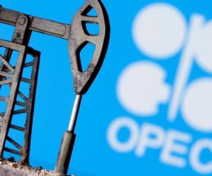 ОПЕК+ в мае добывали на 52 тыс. б/с нефти ниже плана