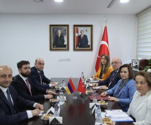 Türkiyə və Ermənistan XİN rəsmiləri Ankarada görüşüb