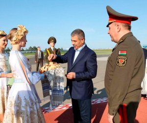 Nazir Belarusa rəsmi səfərə gedib