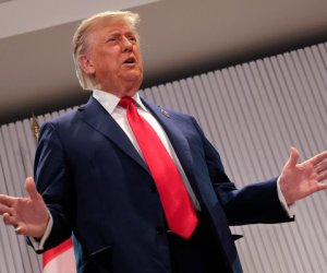 Trump leaves G7 summit early