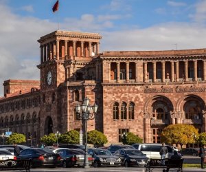В Армении в 36 объектах общепита Карапетяна проходят внезапные проверки