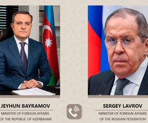 Bayramov Lavrovla telefon danışığı aparıb