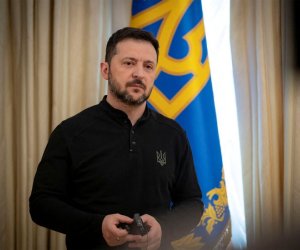 Зеленский ввел новые санкции против России и Китая