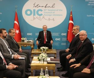 Erdogan meets Iranian foreign minister in Istanbul amid regional tensions
