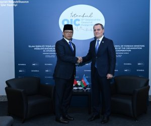 Ceyhun Bayramov indoneziyalı həmkarı ilə görüşüb - Yenilənib