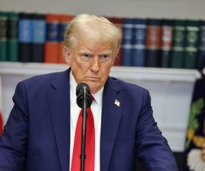 Трамп созвал срочное совещание из-за ударов Ирана по базам США