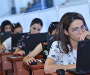 Bugünkü sertifikasiya imtahanlarında 5 945 müəllim iştirak edib
