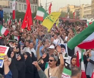 İran "Qələbə"ni qeyd edir - Video