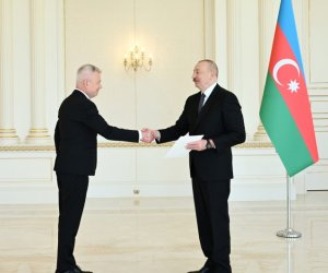İlham Əliyev Polşanın yeni səfirinin etimadnaməsini qəbul edib
