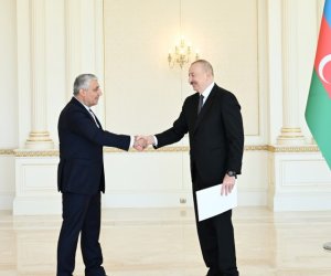 İlham Əliyev İranın Azərbaycanda yeni təyin olunmuş səfirinin etimadnaməsini qəbul edib