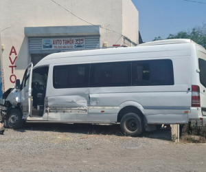 Goranboyda mikroavtobusla minik avtomobili toqquşub, xəsarət alanlar var