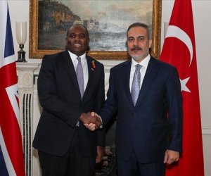 Böyük Britaniyanın xarici işlər naziri sabah Türkiyəyə səfər edəcək