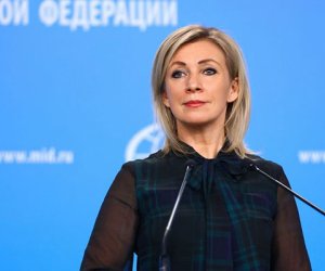 Zaxarova rusiyalı jurnalistlərlə əlaqə saxlaya bilməməsindən narahatlığını bildirib