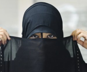 В Казахстане запретили одежду, скрывающую лицо