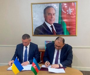 В Баку прошли консульские консультации между Азербайджаном и Украиной