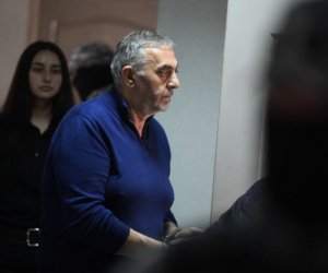 Суд в Екатеринбурге продлил арест Бакира Сафарова