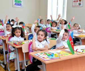 Azərbaycanda rusdilli məktəblərin bağlanacağı iddiası var