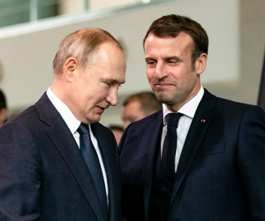Putinlə Makron üç ildən sonra telefonla danışdı