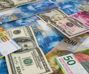 Euro down 0.05% vs manat