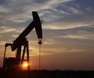 Azeri Light oil price nears $74