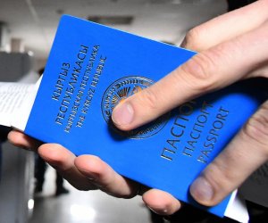 В Кыргызстане остановили выдачу паспортов россиянам