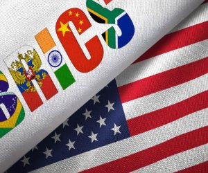 ABŞ BRICS üzvlərinə 10 faizlik idxal rüsumu tətbiq edəcək