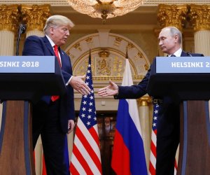Putin Trampı iqnor edir